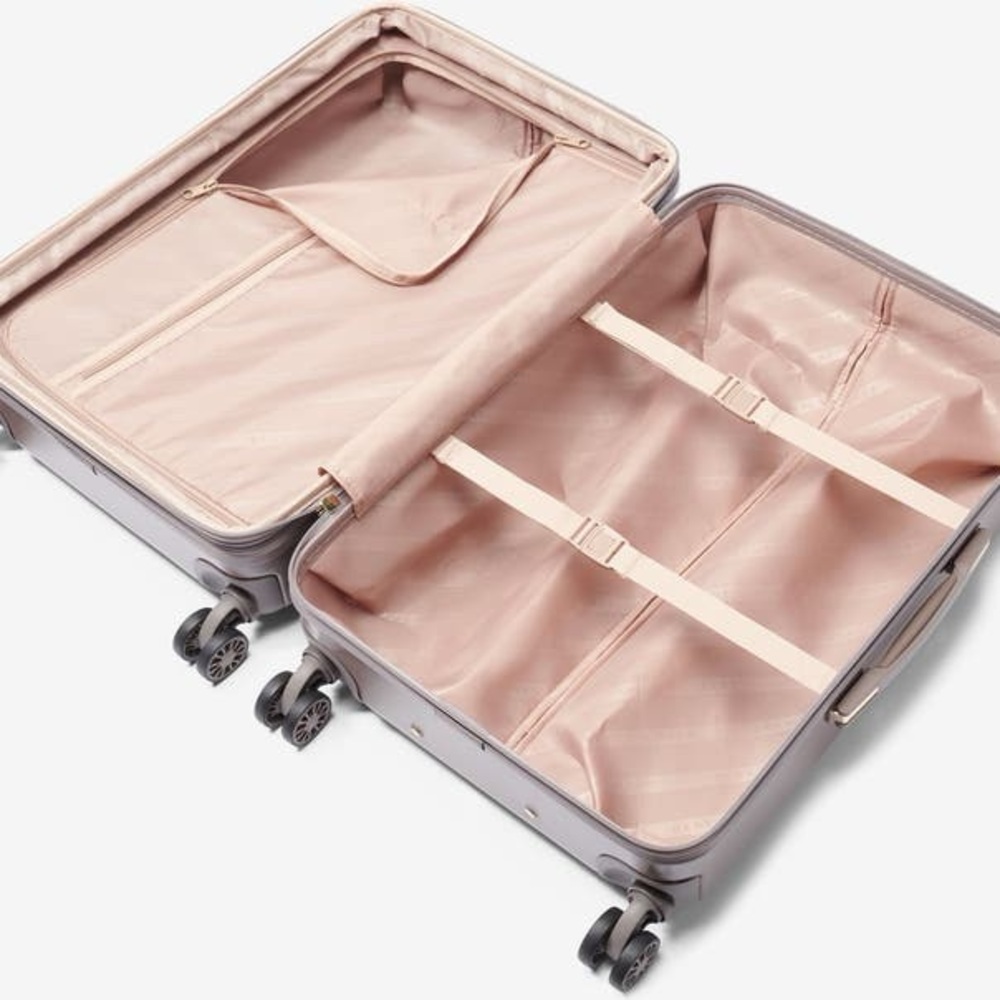 DKNY NYC 28”Upright Suitcase check in spinner expandable - Picture 5 of 11